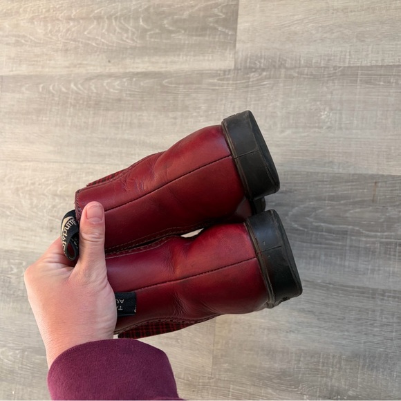 Blundstone 1442 Burgundy Rub with Tartan Elastic Boot Women’s 9 - Picture 4 of 8